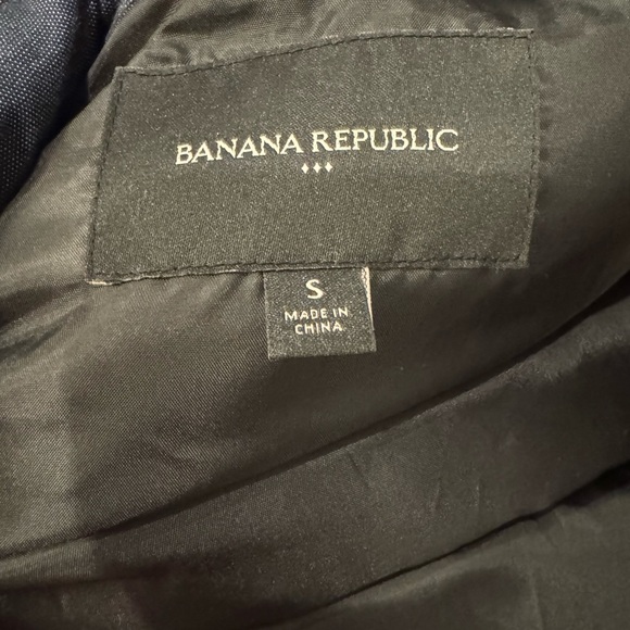 Banana Republic Factory Puffer Vest - Picture 4 of 4